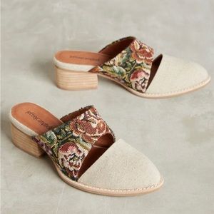 Jeffrey Campbell Tapestry Pointed Toe Mules Size 5